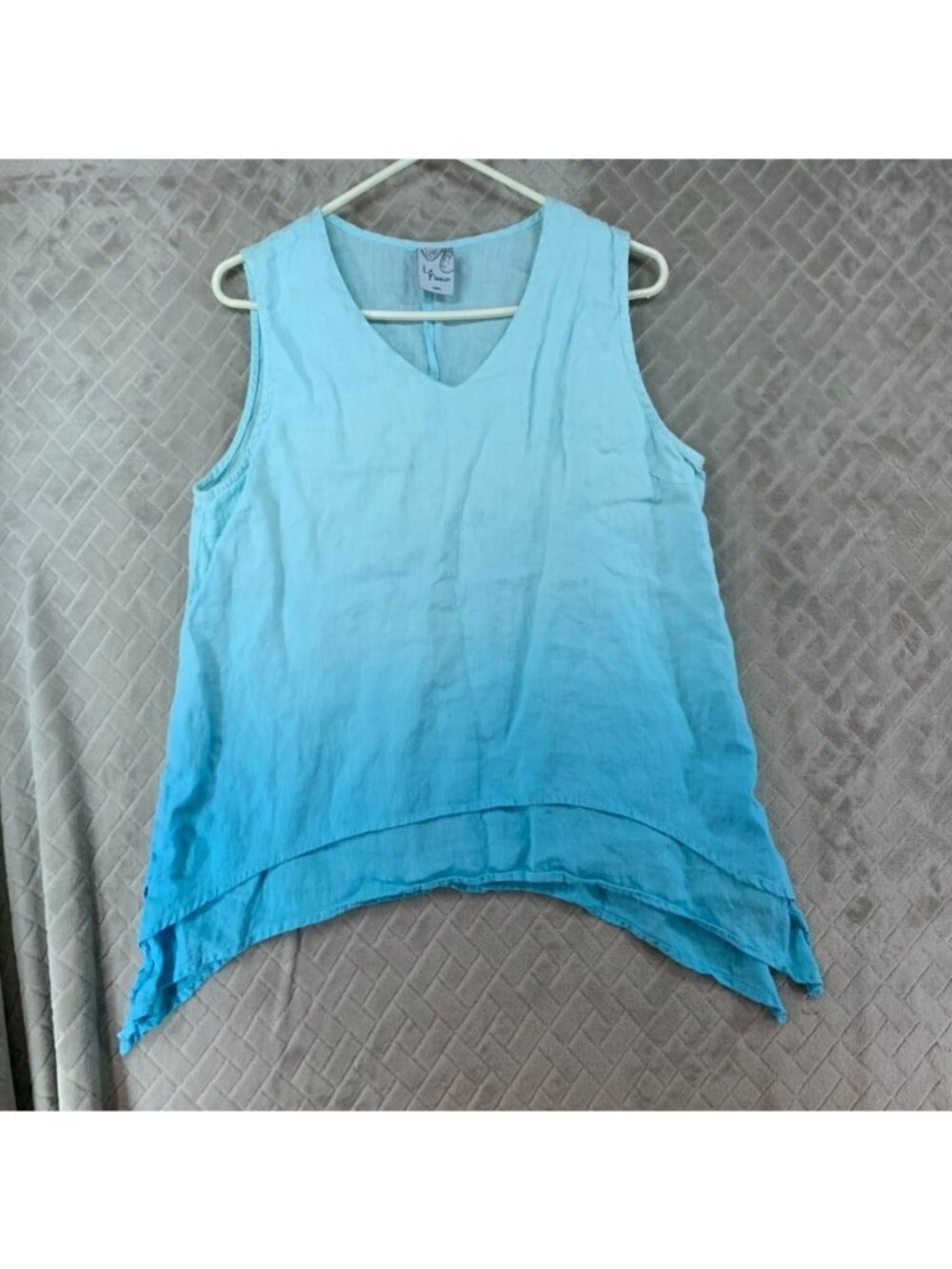 La Fixsun Tank Top Womens M Blue Ombre Relaxed Fit V Neck Festival Beach Coastal